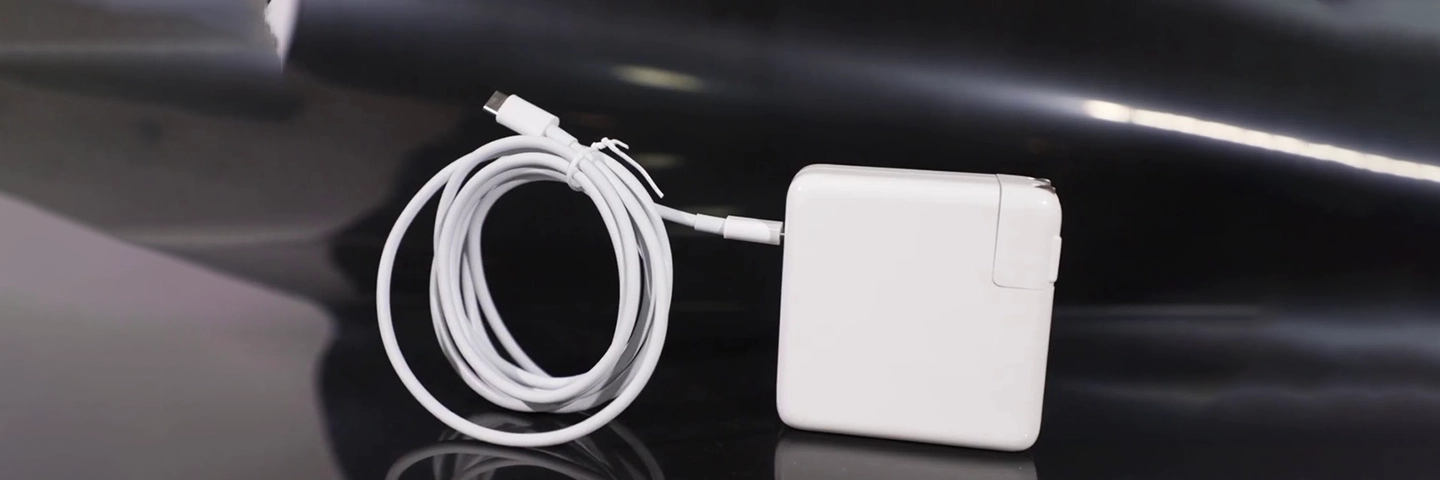 آیا شارژر USB-C لپ‌تاپ می‌تواند ناجی گوشی شما باشد؟