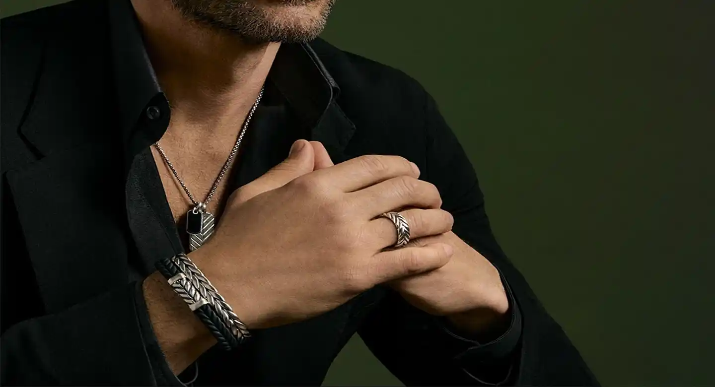 راهنمای کامل تعیین سایز گردنبند مردانه؛ نکات طلایی برای استایل شیک مردان